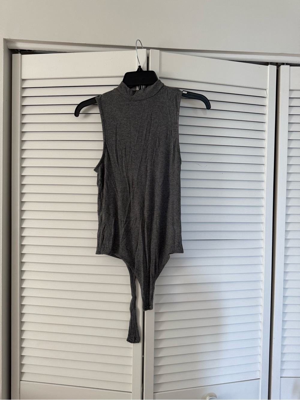 Express Sleeveless Mock Neck Bodysuit in Charcoal Gray
